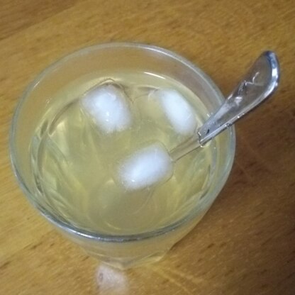 アイスで作りました！梅酒と蜂蜜の甘みがいい感じですね！